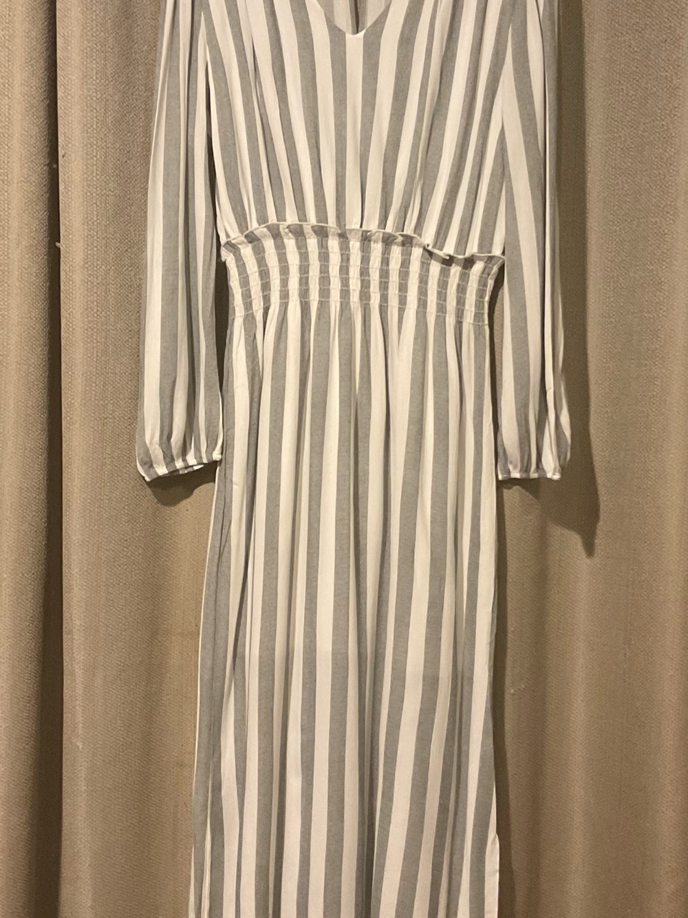 NWT Fraiche By J Classic Striped V-Neck Maxi Dress in White & Light Gray XL